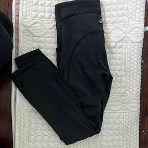 Lululemon leggings size 8, like new! Great condition!